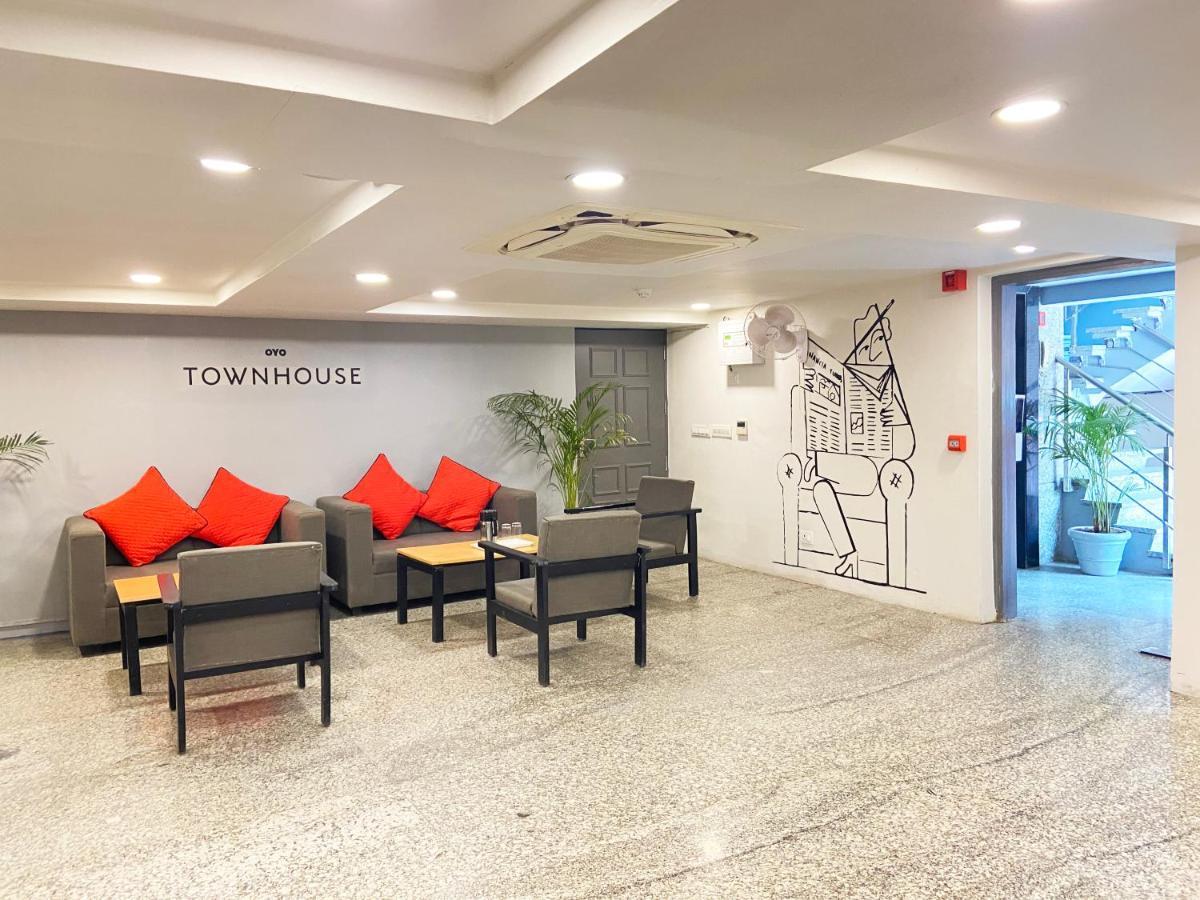 Hotel Golden Saffron By Qotel-Punjabi Bagh New Delhi Ngoại thất bức ảnh
