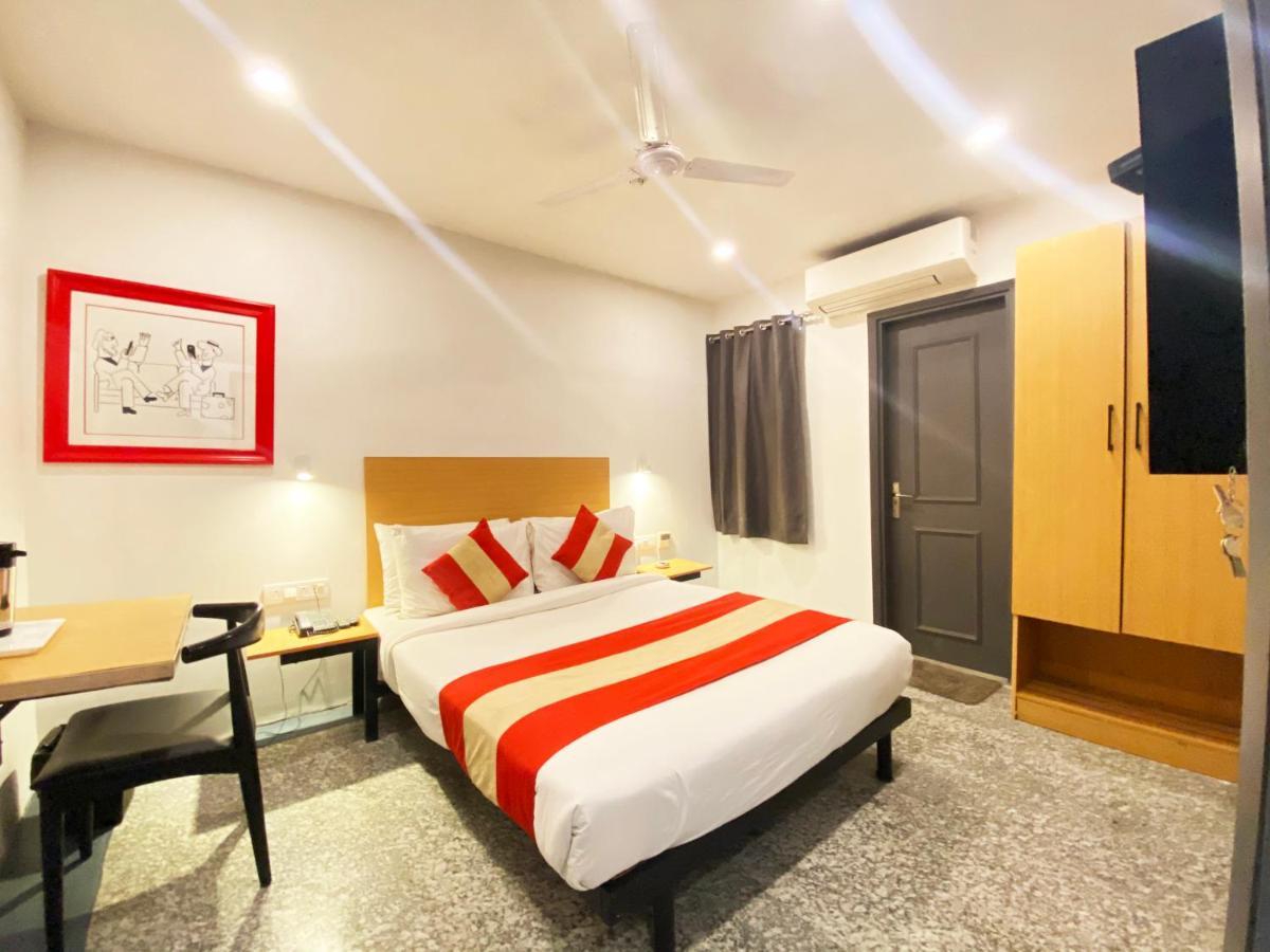 Hotel Golden Saffron By Qotel-Punjabi Bagh New Delhi Ngoại thất bức ảnh