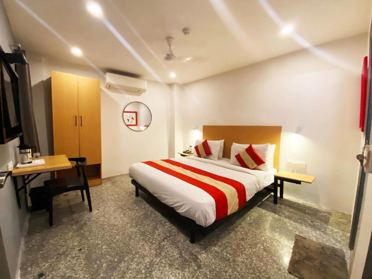 Hotel Golden Saffron By Qotel-Punjabi Bagh New Delhi Ngoại thất bức ảnh