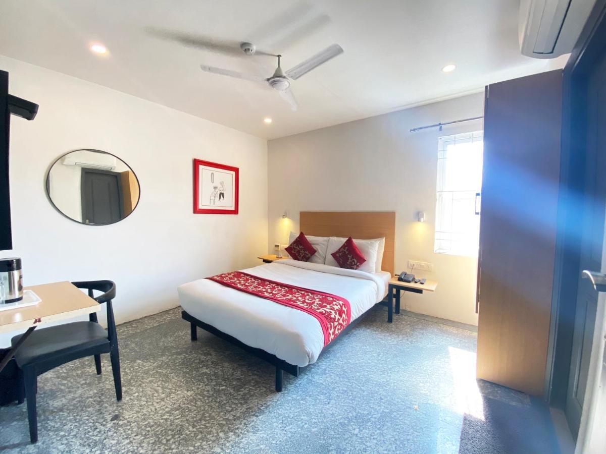 Hotel Golden Saffron By Qotel-Punjabi Bagh New Delhi Ngoại thất bức ảnh