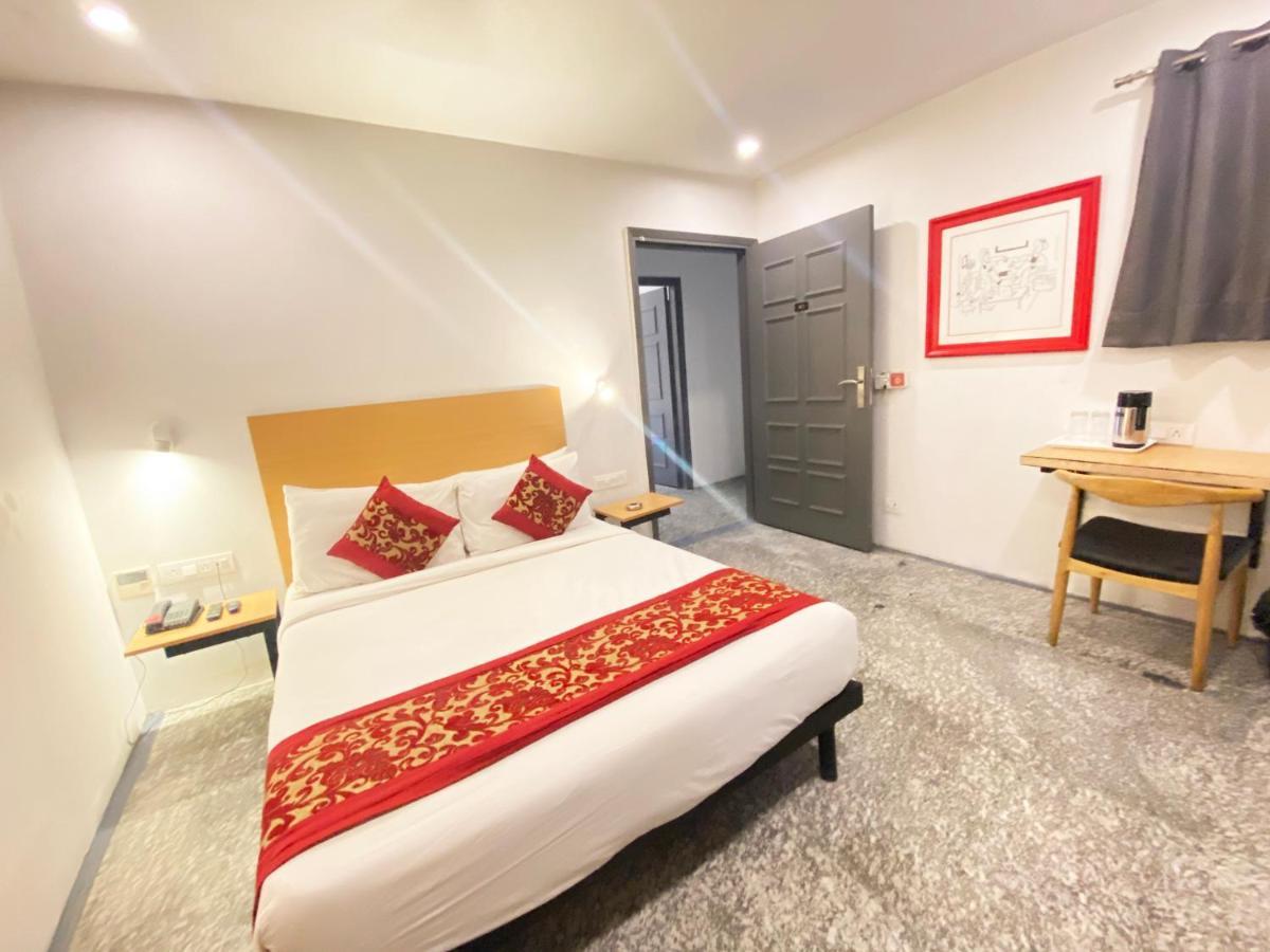 Hotel Golden Saffron By Qotel-Punjabi Bagh New Delhi Ngoại thất bức ảnh