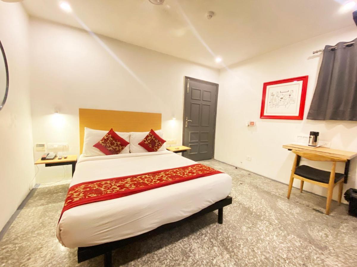 Hotel Golden Saffron By Qotel-Punjabi Bagh New Delhi Ngoại thất bức ảnh
