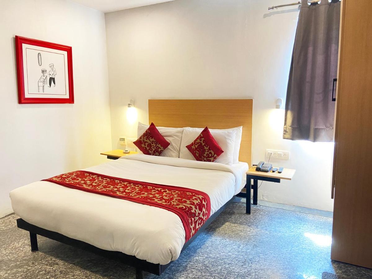 Hotel Golden Saffron By Qotel-Punjabi Bagh New Delhi Ngoại thất bức ảnh