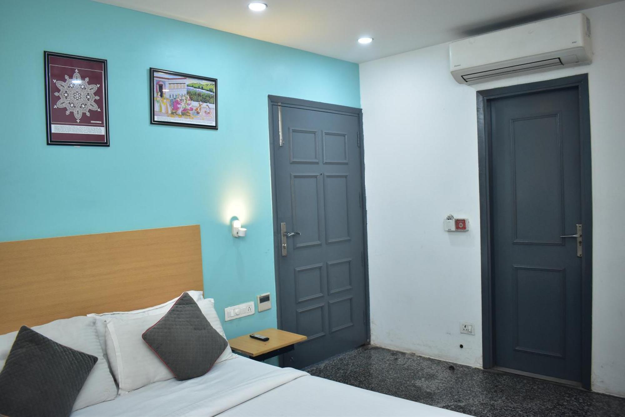 Hotel Golden Saffron By Qotel-Punjabi Bagh New Delhi Ngoại thất bức ảnh