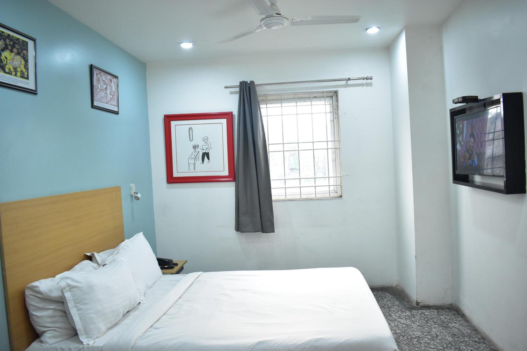 Hotel Golden Saffron By Qotel-Punjabi Bagh New Delhi Ngoại thất bức ảnh