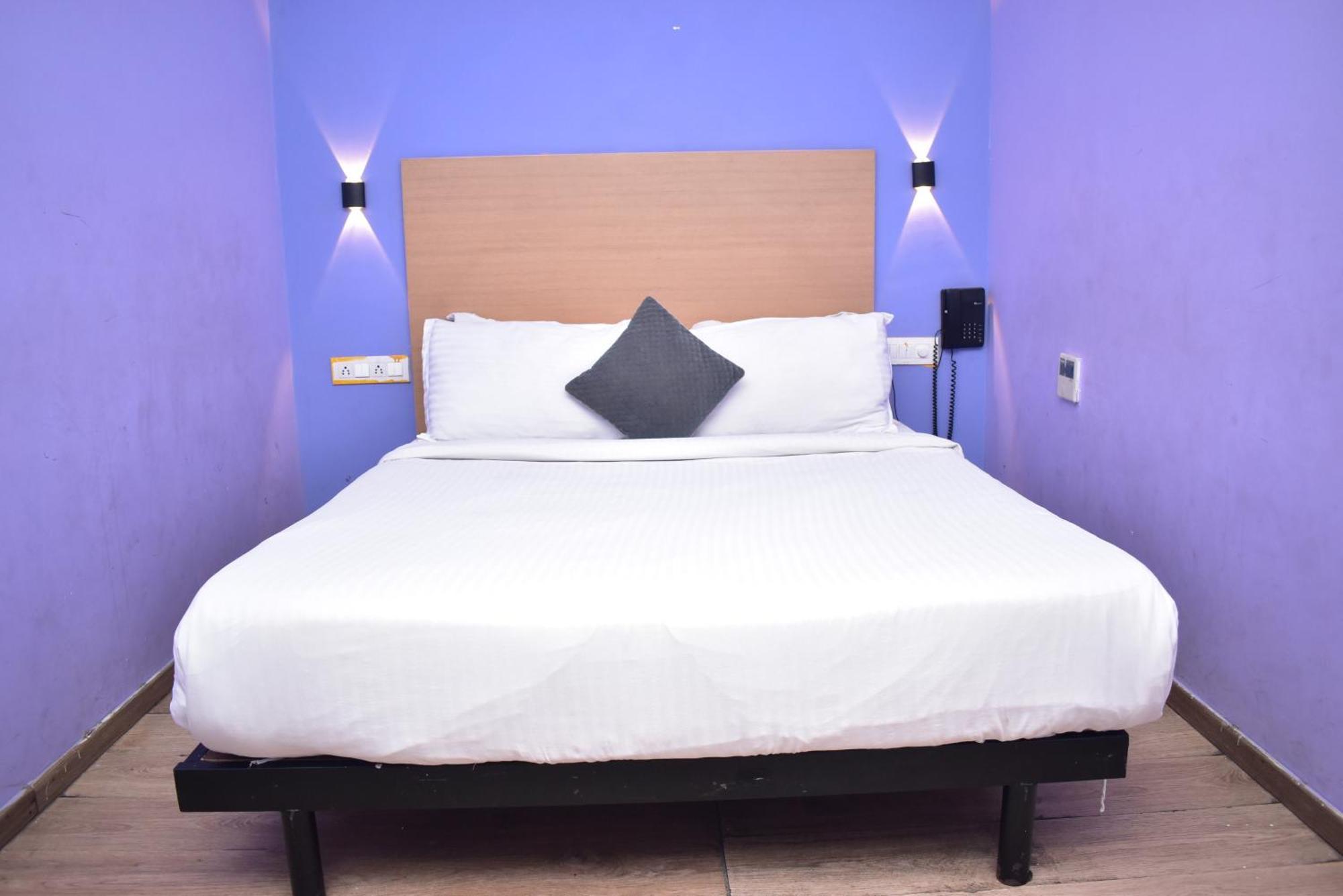 Hotel Golden Saffron By Qotel-Punjabi Bagh New Delhi Ngoại thất bức ảnh
