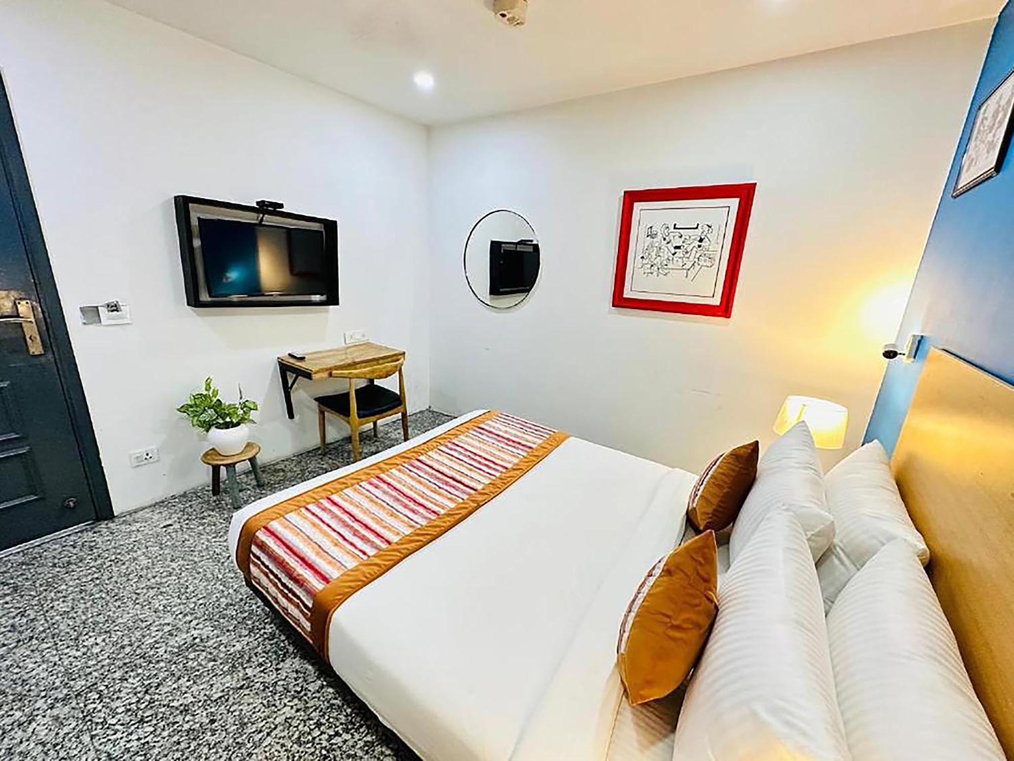 Hotel Golden Saffron By Qotel-Punjabi Bagh New Delhi Ngoại thất bức ảnh